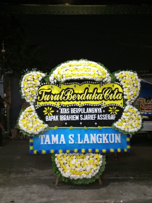 Papan Bunga Duka di Lae Parira